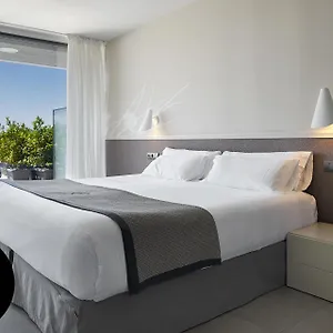 https://irenaz-resort-hotel-apartamentos.sansebastianhotels.net